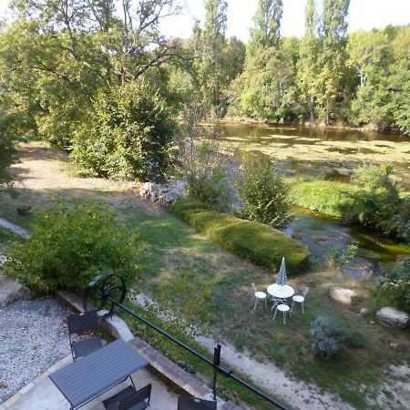 Le Moulin De Cors Acomodação com café da manhã Oulches Exterior foto